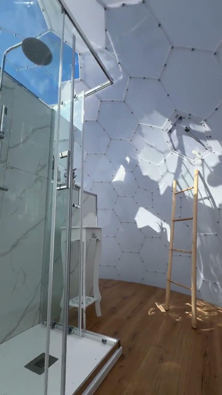Panoramica dell'interno del modulo bagno